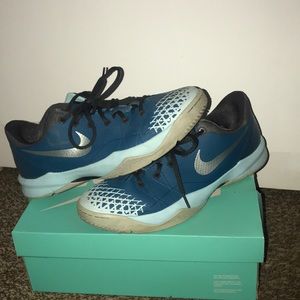 Kobe venoms sz 13